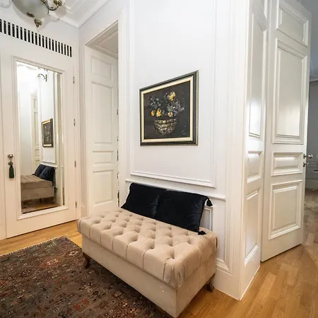 Pinterest In The Center דירה