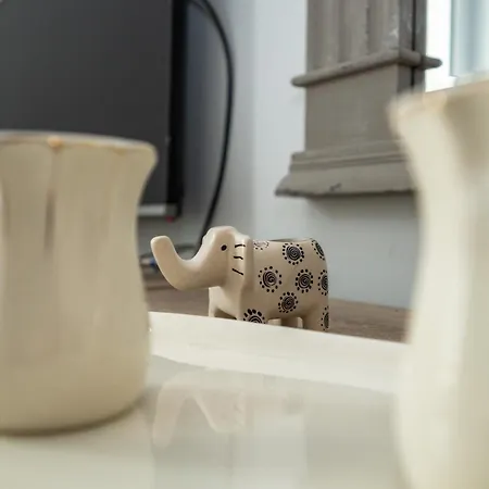 דירה Pinterest In The Center